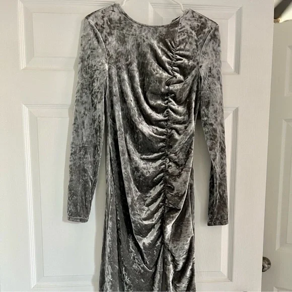 FUTURE COLLECTIVE VELET RUCHED DRESS - Picture 4 of 5